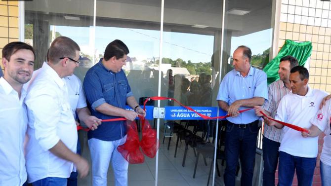 Vereadores participam de inauguração da USF Água Verde